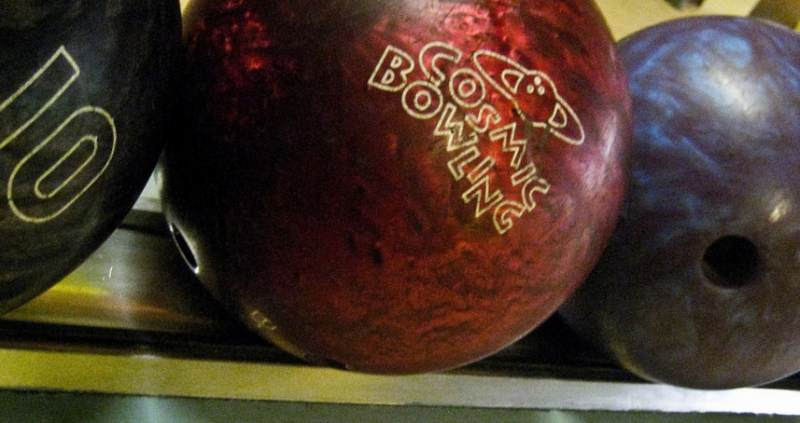 Bowling Alleys in Windsor Locks, Connecticut