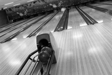 Bowl Crystal, Grundy Center 50638, IA - Photo 1 of 1