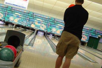 Bob’s Bowling & Recreation Center