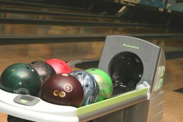 Seneca Bowl, Wichita 67213, KS - Photo 2 of 3