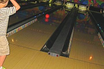 Riverwalk Lanes