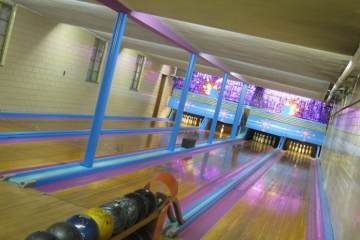 Big Apple Bowling & Fun Center At Whitestone Lanes